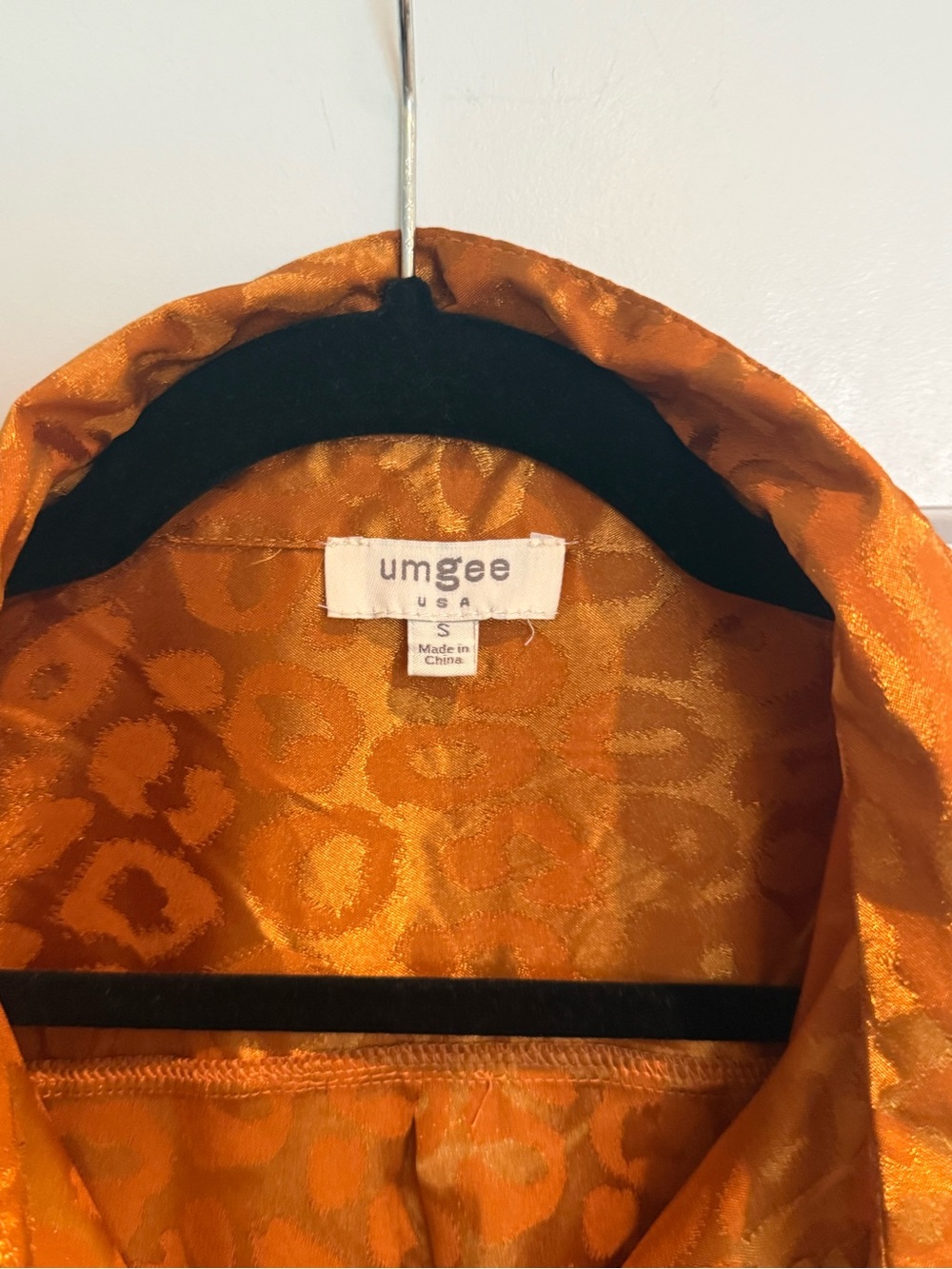 Umgee Satin Leopard Jacquard Button-Down Shirt in Burnt Orange - Picture 3 of 4